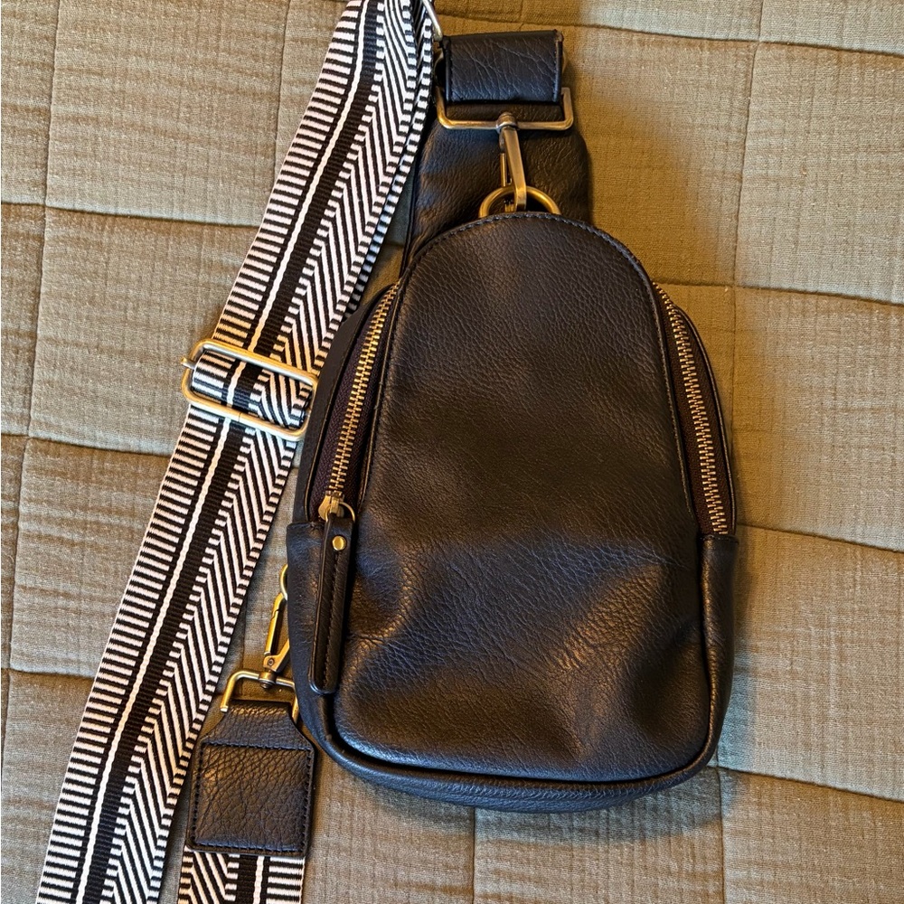 Anthropologie Liberty Swing Bag in Black Vegan Leather - Picture 4 of 8